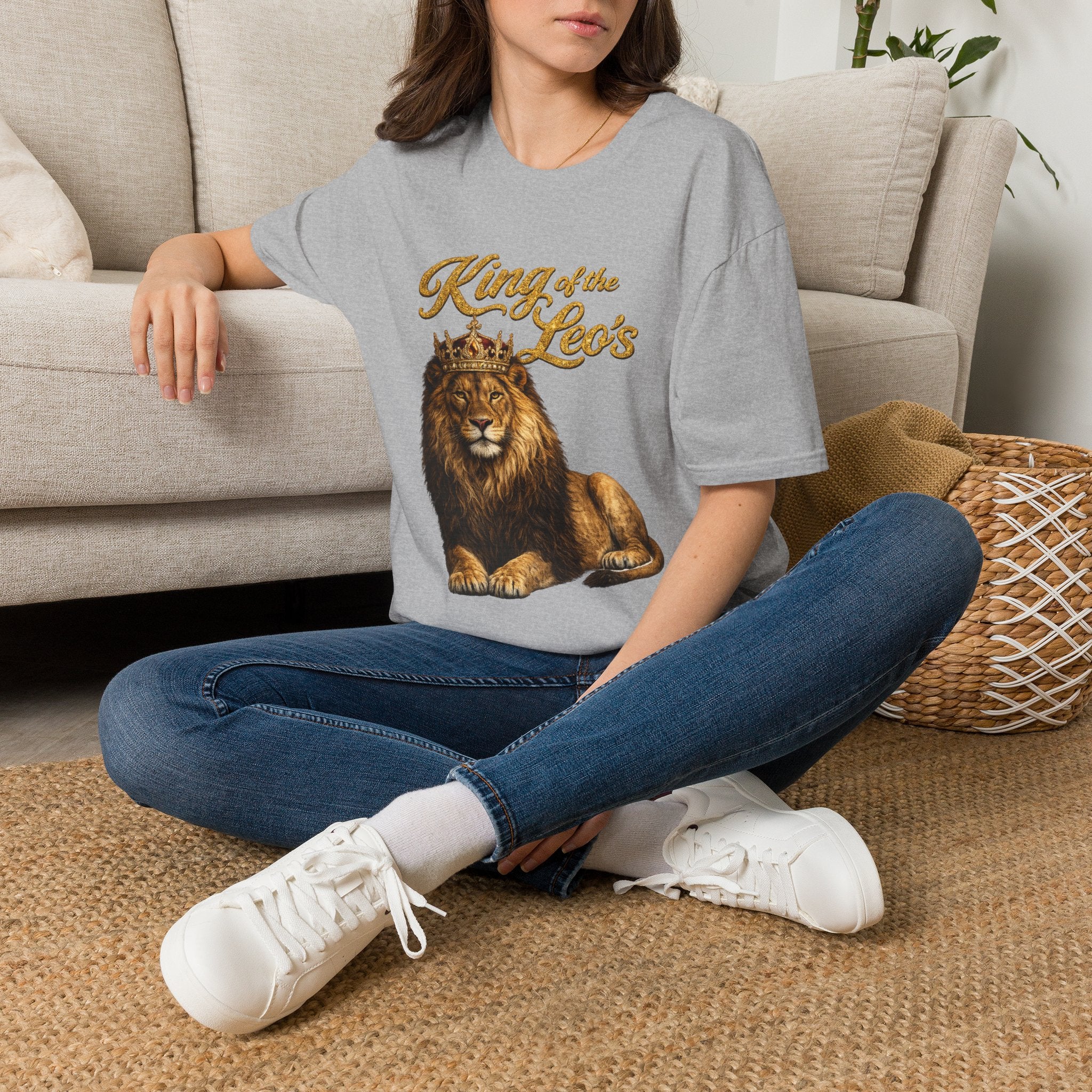 King of the Leo's – Lion Crown Graphic Tee