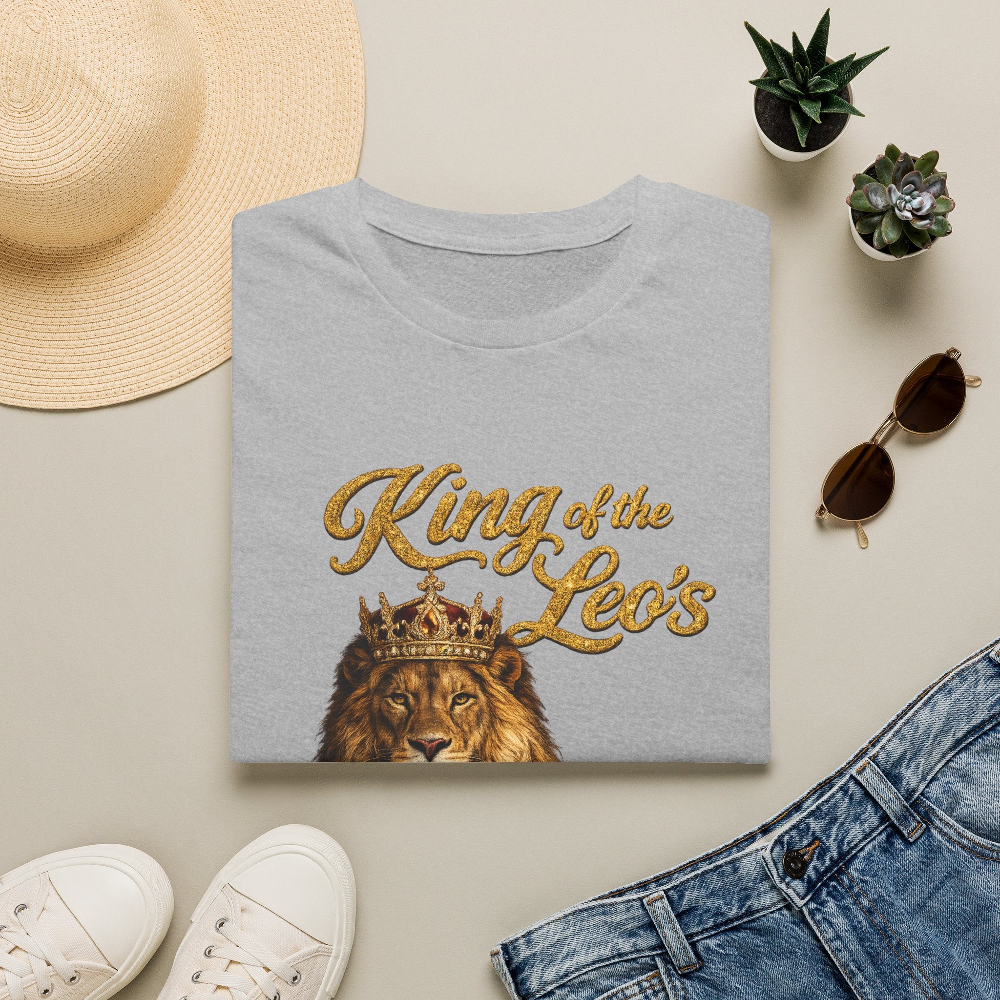 King of the Leo's – Lion Crown Graphic Tee