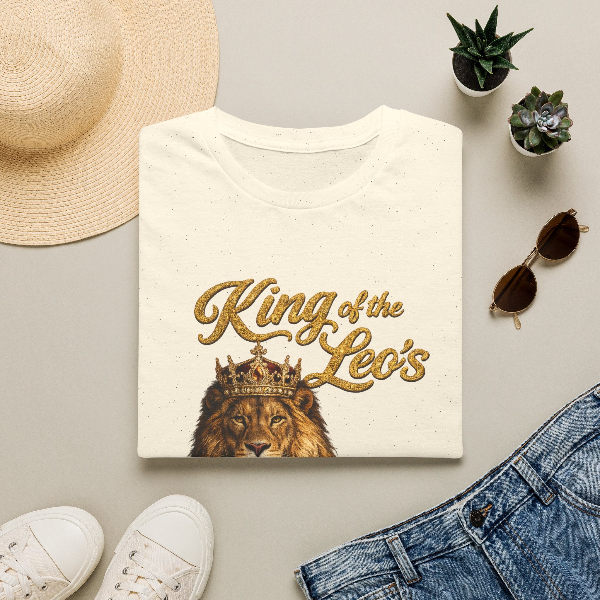 King of the Leo's – Lion Crown Graphic Tee