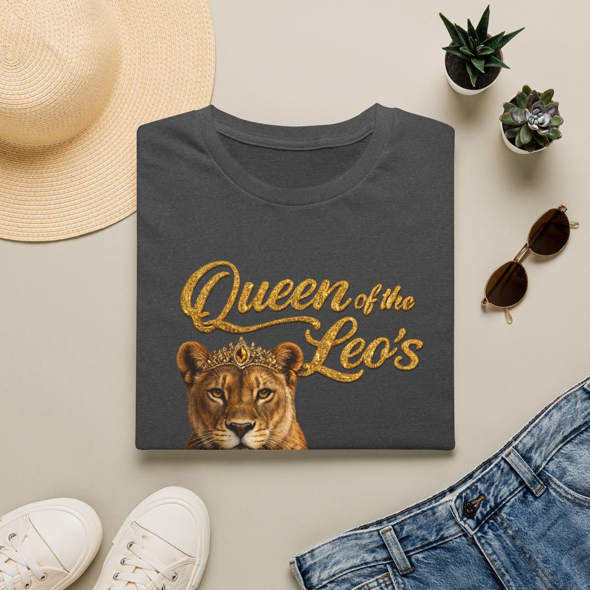 Queen of the Leo's – Lioness Crown Graphic Tee